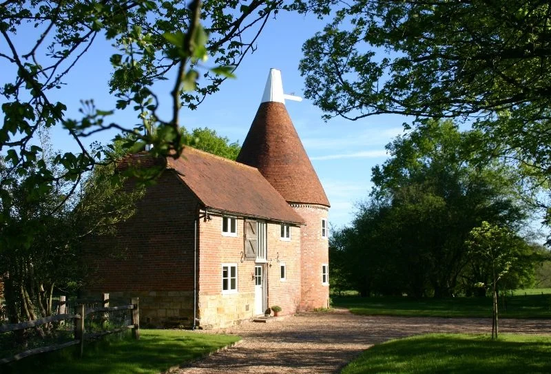 Bakers Farm Oast, near Bewl Water, Sussex Bakers Farm Oast, near Bewl Water, Sussex